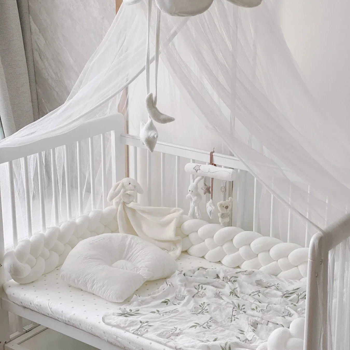 Lilly Lula Baby Knot Bed Bumper White Light Grey Dark Grey