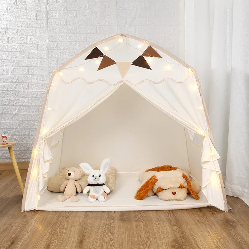 Large Indoor & Outdoor Play Tent for Children in White Lilly & Lula