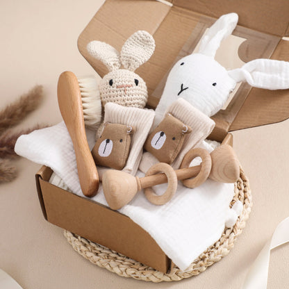 Animal New Born Baby Gift Set (0–6mths) in Natural Bear & Bunny - 7 Piece Set Lilly & Lula