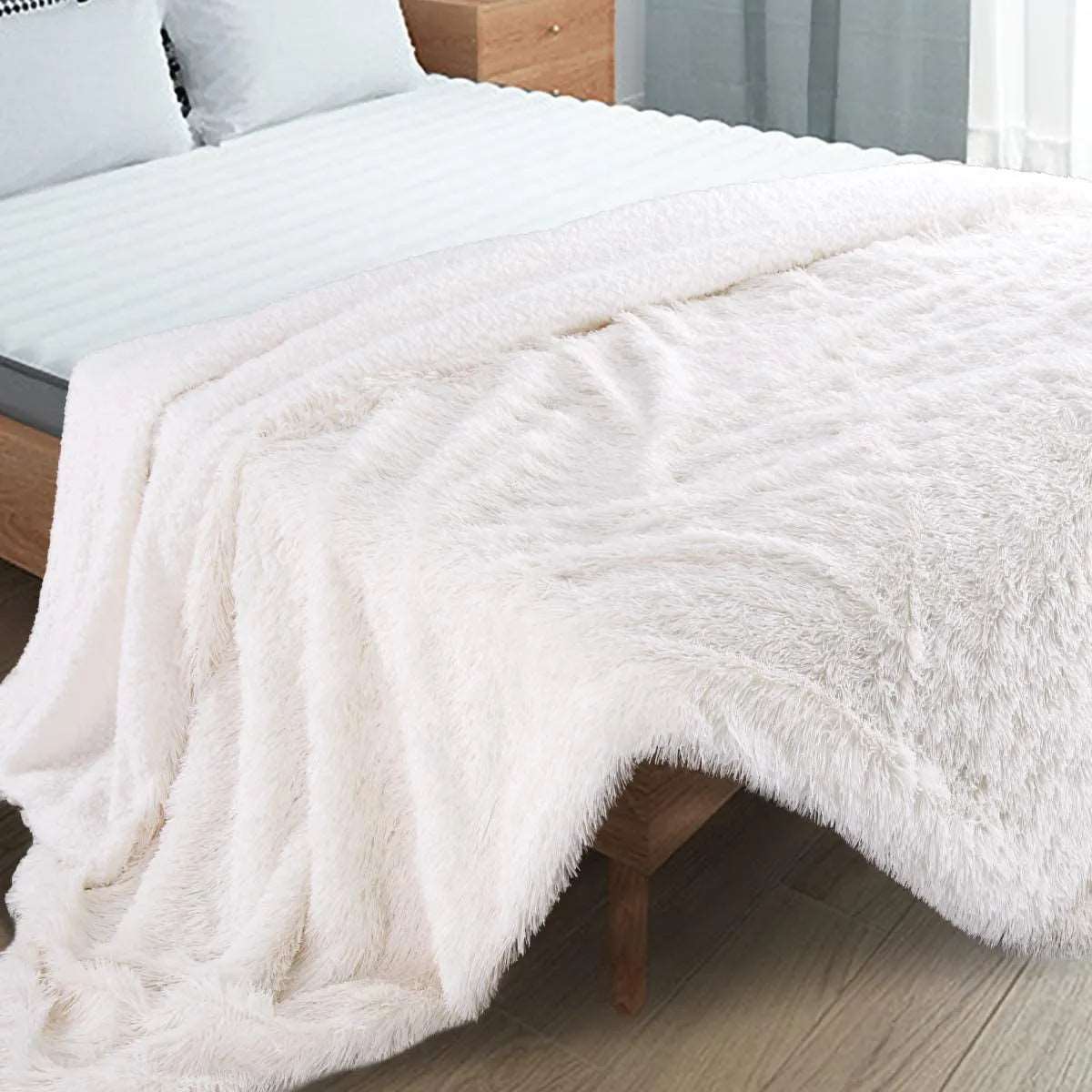 Double Layer Cuddly Plush Faux Sherpa Soft Fur Throw - 5 Colours Lilly & Lula