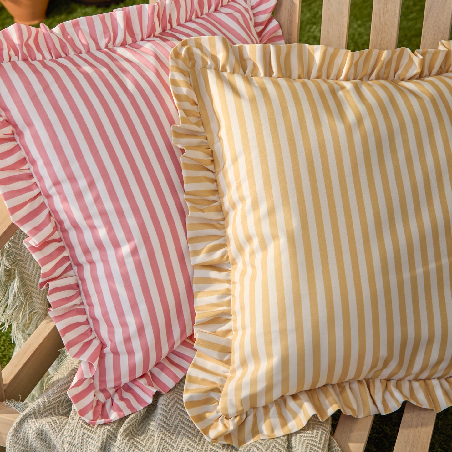 https://cdn.shopify.com/s/files/1/0560/9304/8982/files/MILRUFF_CC3_YEL_4_0d9d8036-459d-4943-9049-9698b2caf4d3.jpg?v=1771328166
