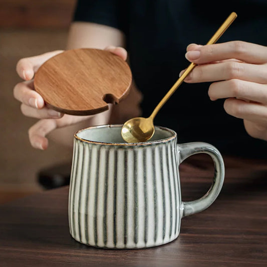 Large Handmade Ceramic Ripple Mug with Wooden Lid - Beige & Grey